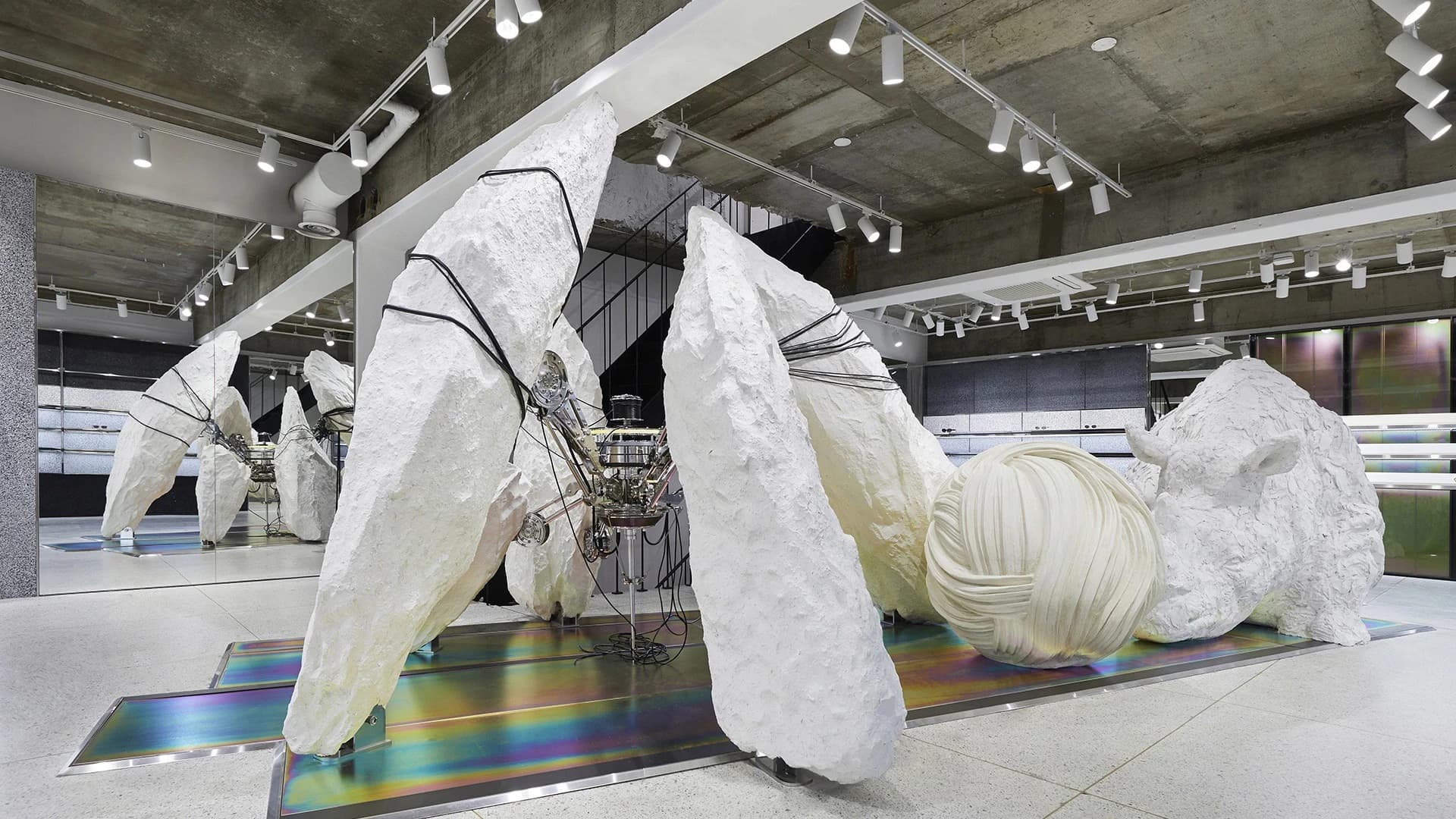 Gentle Monster Sinsa Flagship-image