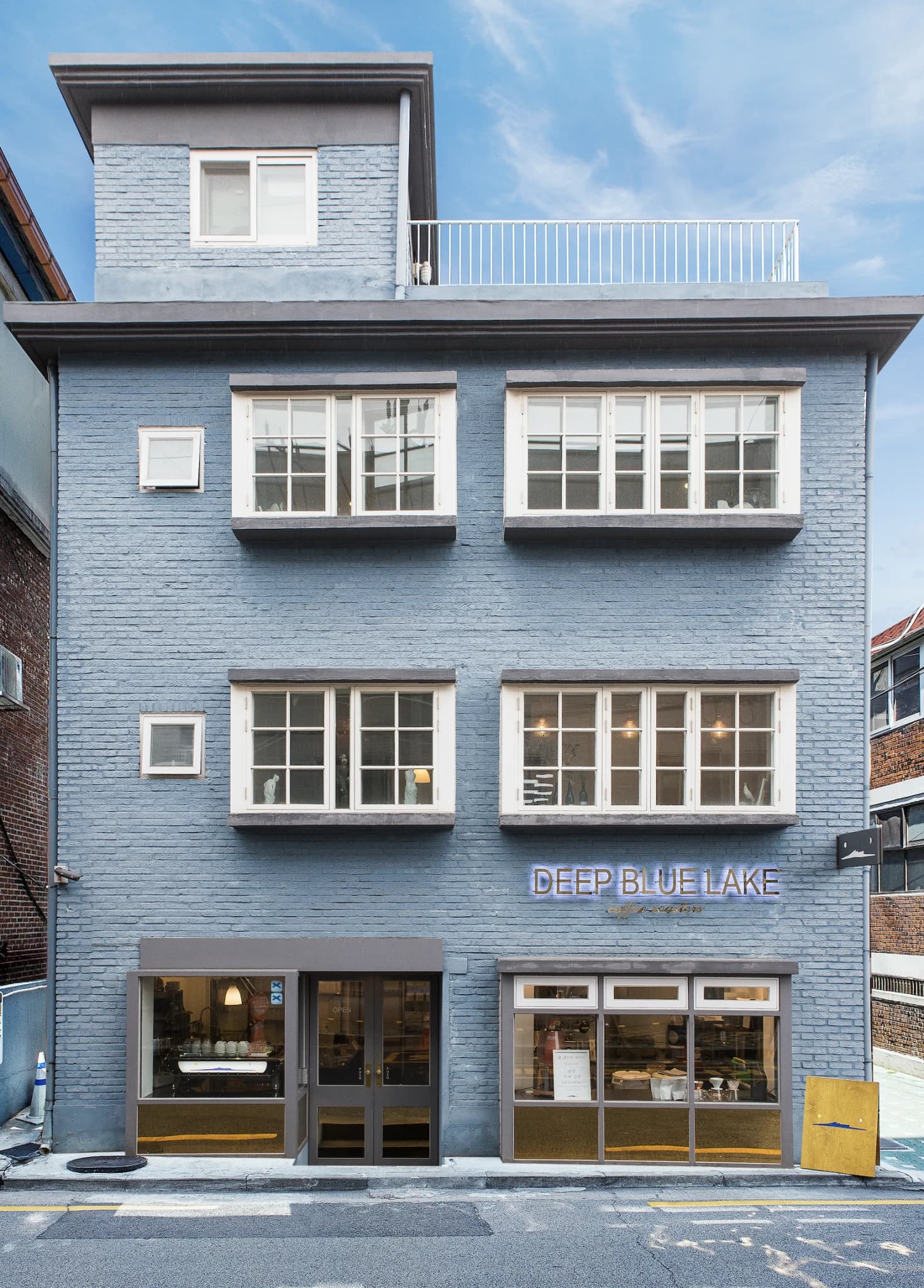 Deep blue lake-image