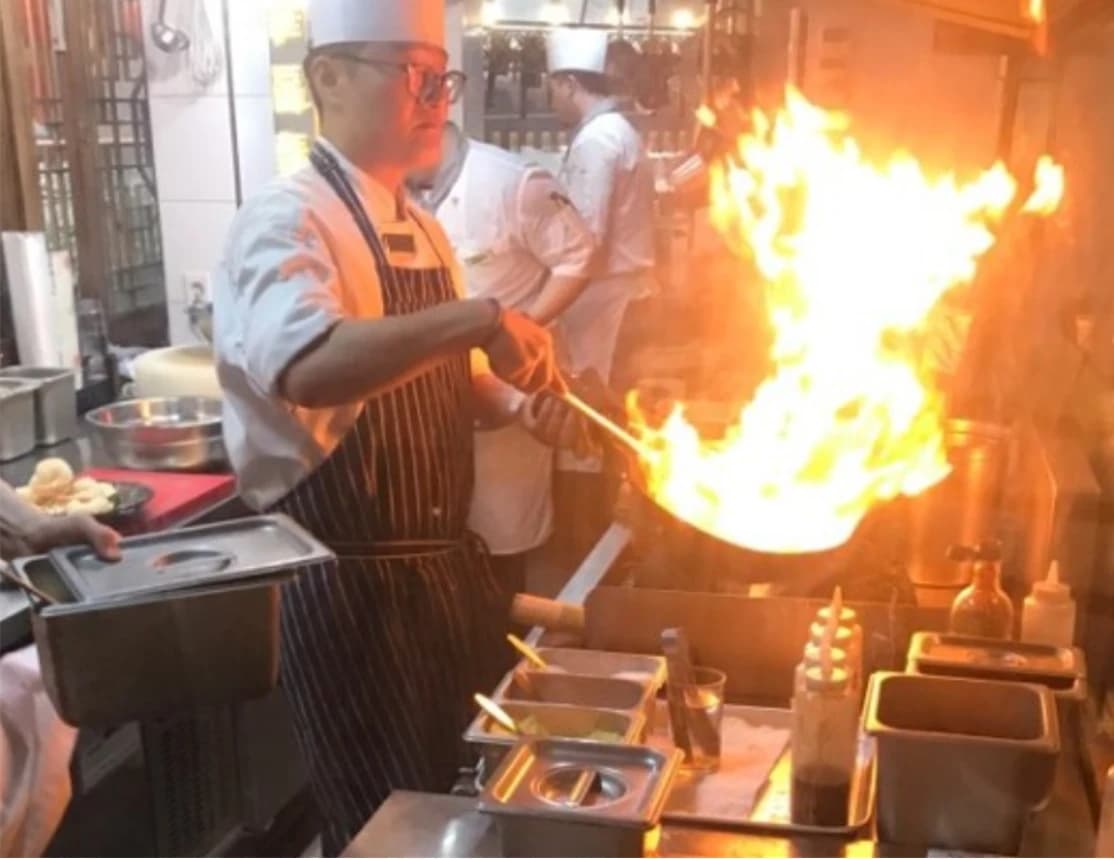 Zhonghuafuchun Salon